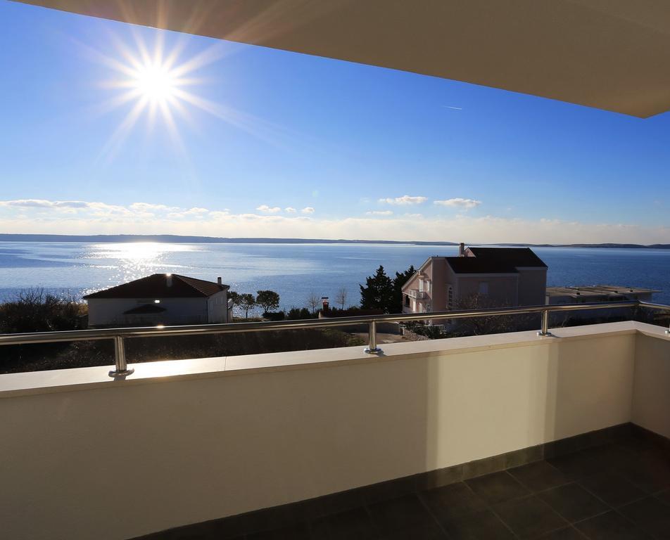 House Natali 70M From The Beach - Free Ev Top Up 利缇纳 外观 照片