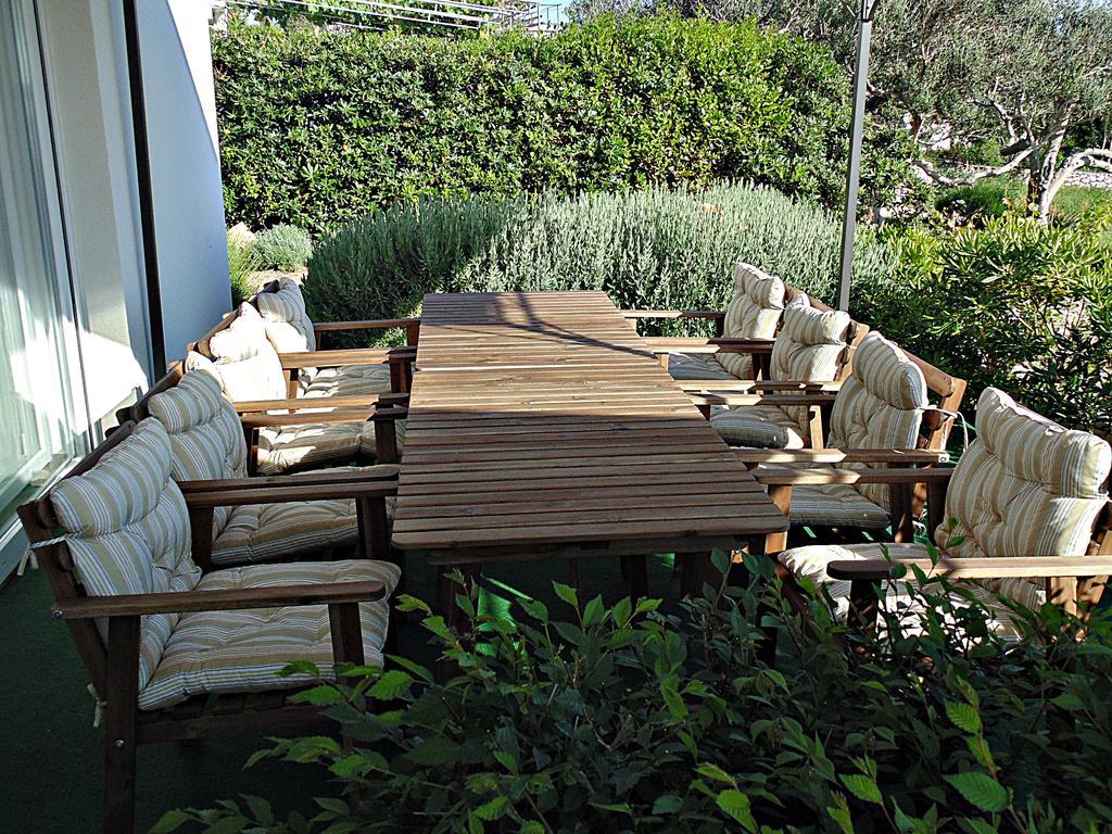 House Natali 70M From The Beach - Free Ev Top Up 利缇纳 外观 照片
