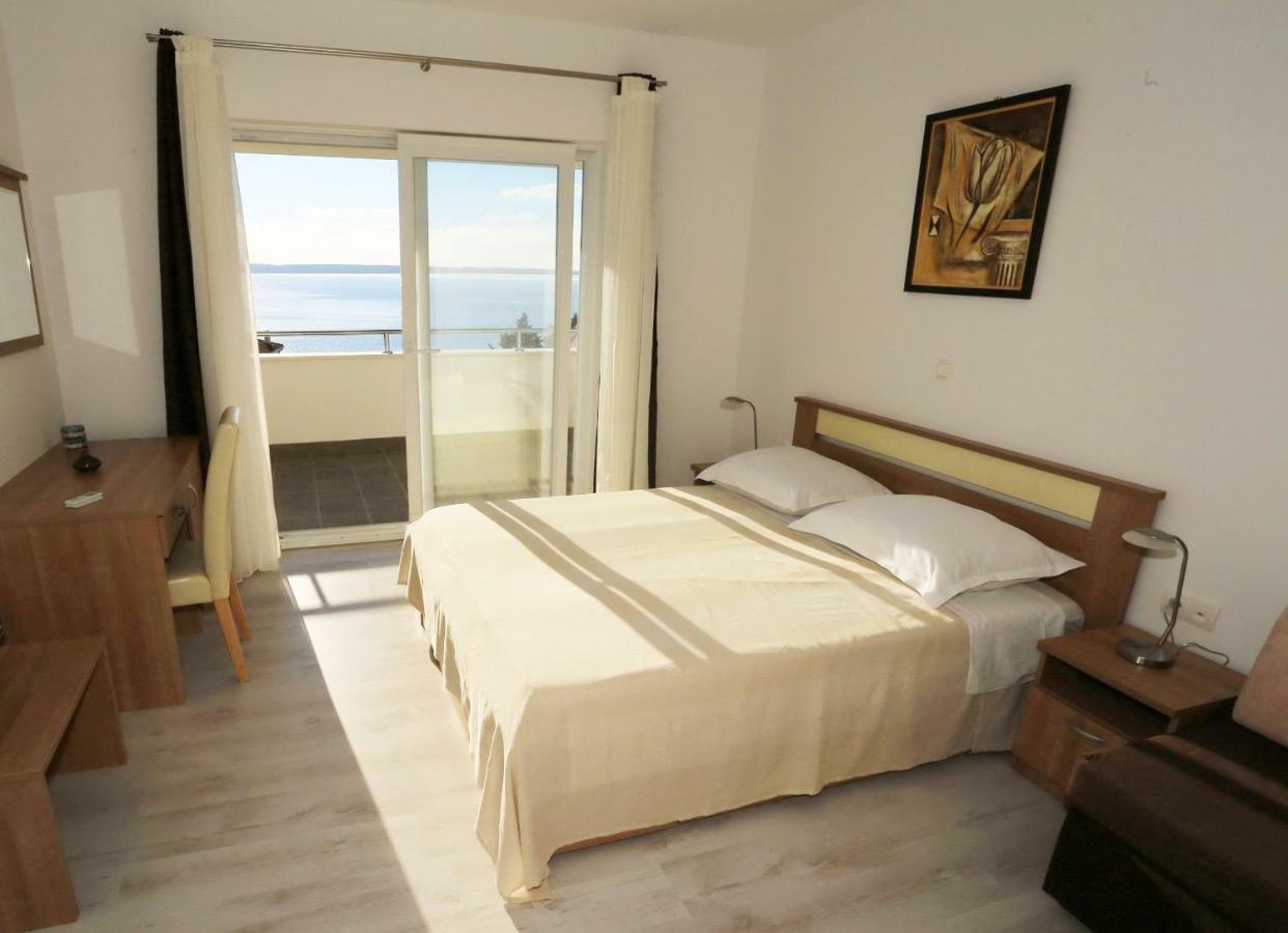 House Natali 70M From The Beach - Free Ev Top Up 利缇纳 外观 照片