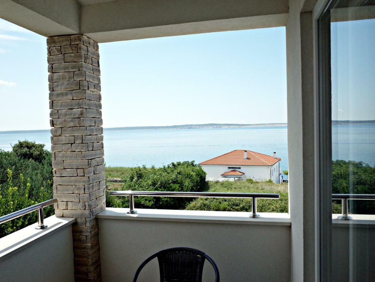 House Natali 70M From The Beach - Free Ev Top Up 利缇纳 外观 照片